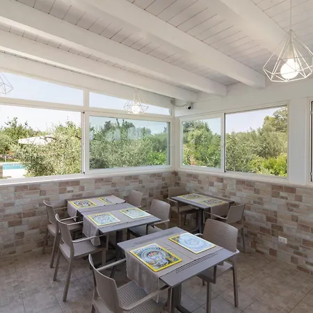 Corallo House 3* 폴리나노 아마레