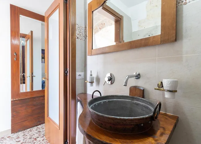 Corallo House בית הארחה 3*